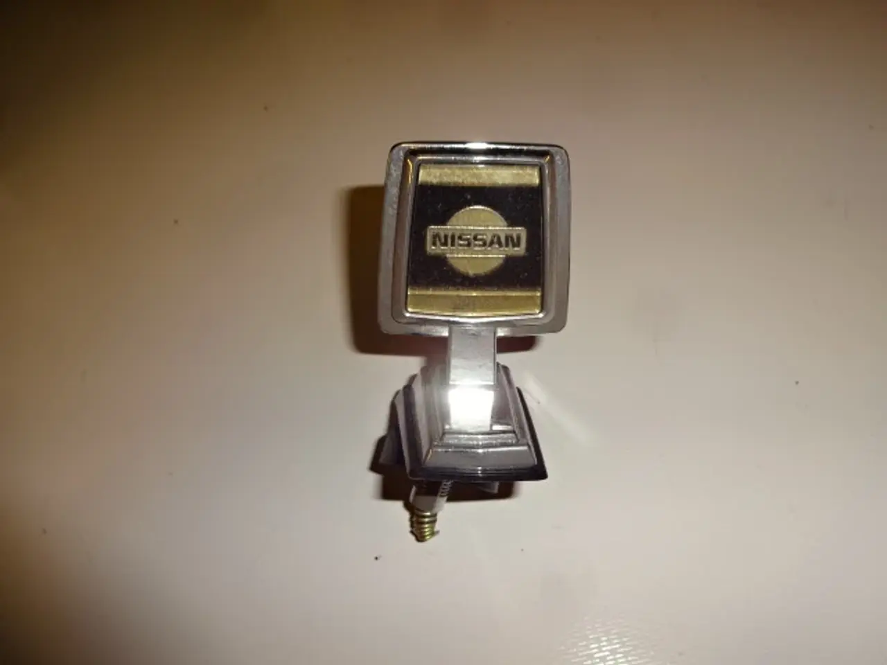 Billede 2 - Nissan kølerfigur