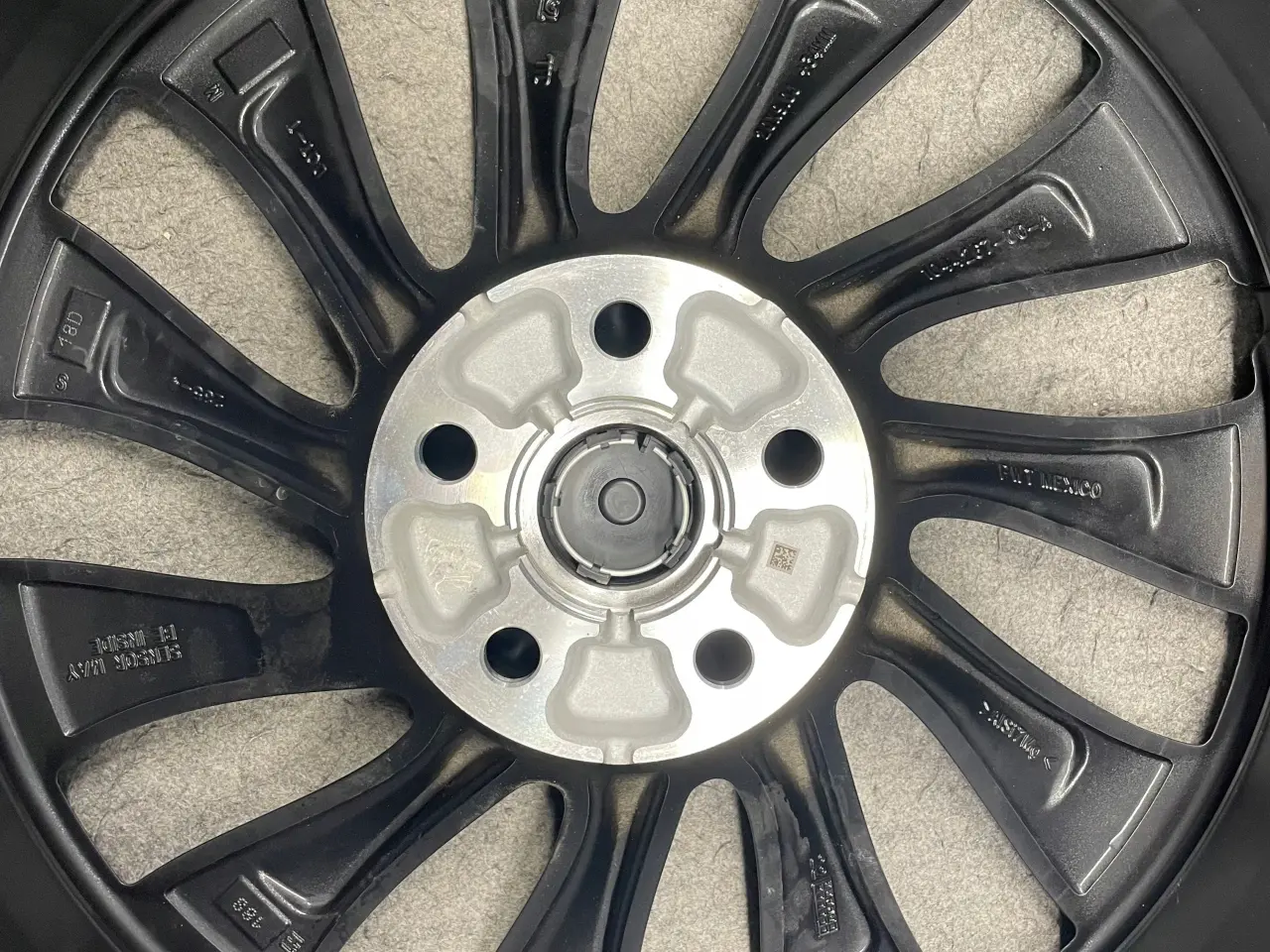 Billede 10 - ALUFÆLGE TESLA MODEL 3 UBERTURBINE 20"