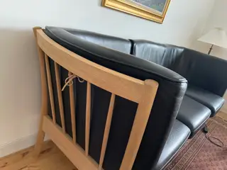 Sort lædersofa
