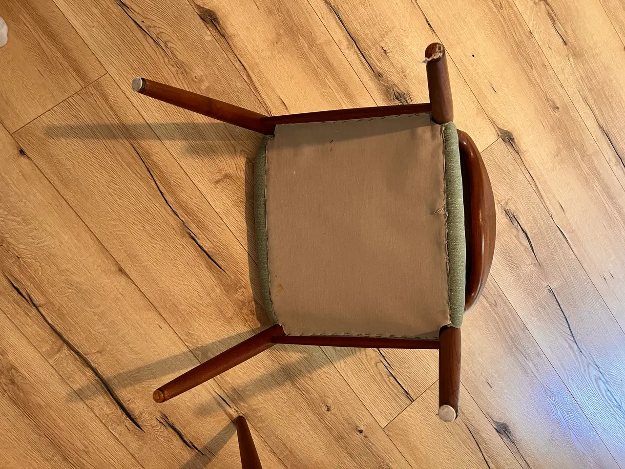 Billede 7 - 4 vintage spisebordsstole i teaktræ – dansk design