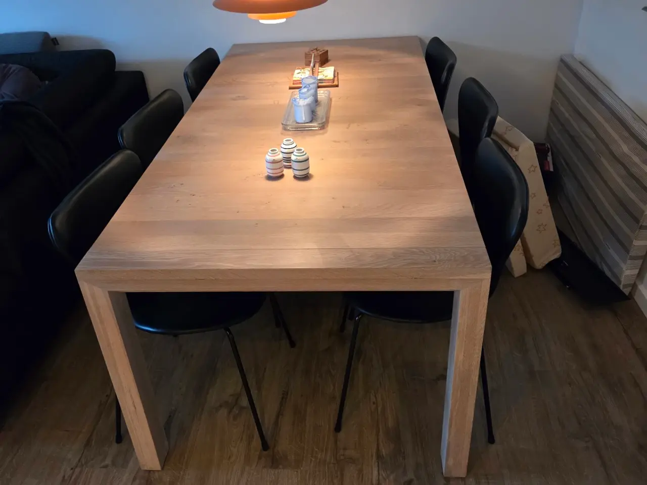 Billede 1 - Udtræksspisebord I vild eg og er hvidolieret
