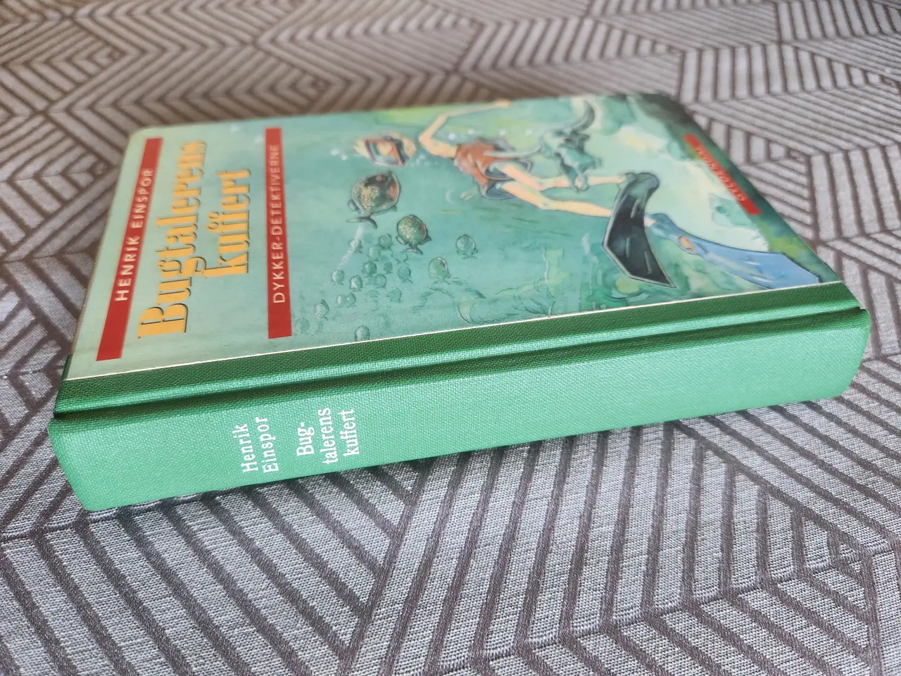 Billede 3 - Bugtalerens kuffert af Henrik Einspor