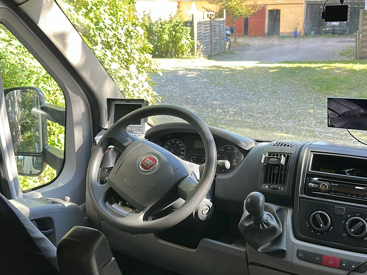 Billede 4 - Velholdt autocamper med 99.775 km, fransk seng, sæ