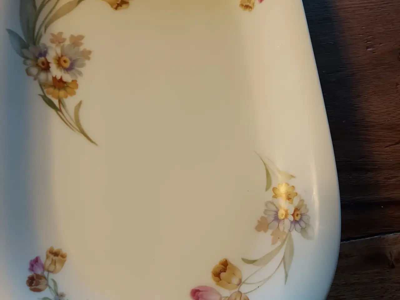 Billede 5 - Porcelains fade og skåle, tror stellet hedder Vita