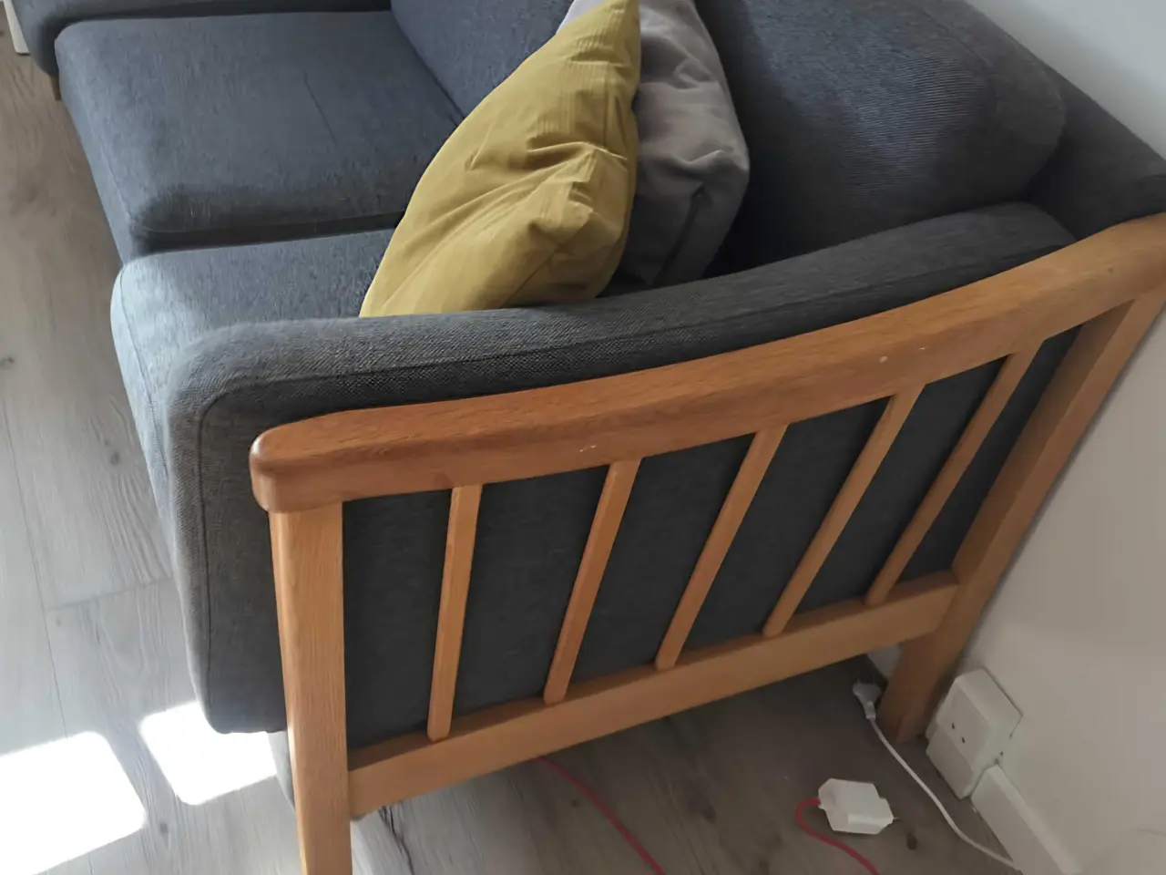 Billede 3 - Stofsofa i mørkegrå farve