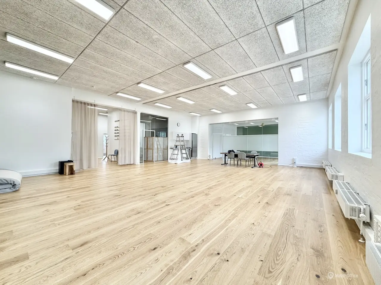 Billede 2 - Lav leje pr. md. det første halve år. 328 m² lyse kontorlokaler i prisbelønnet ejendom udlejes i Odense City!