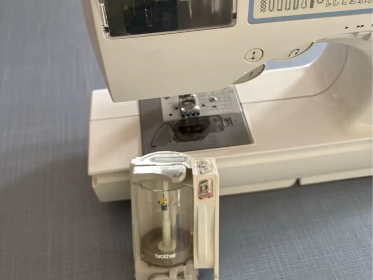 Billede 5 - Brugt Brother symaskine Innov-is CS-8060