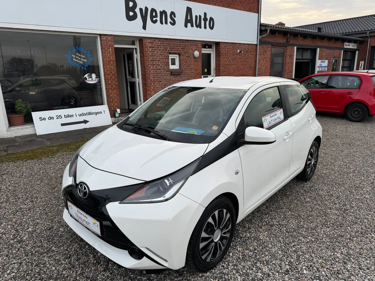 Billede 3 - Toyota Aygo Xplay Nysyn meget økonomisk