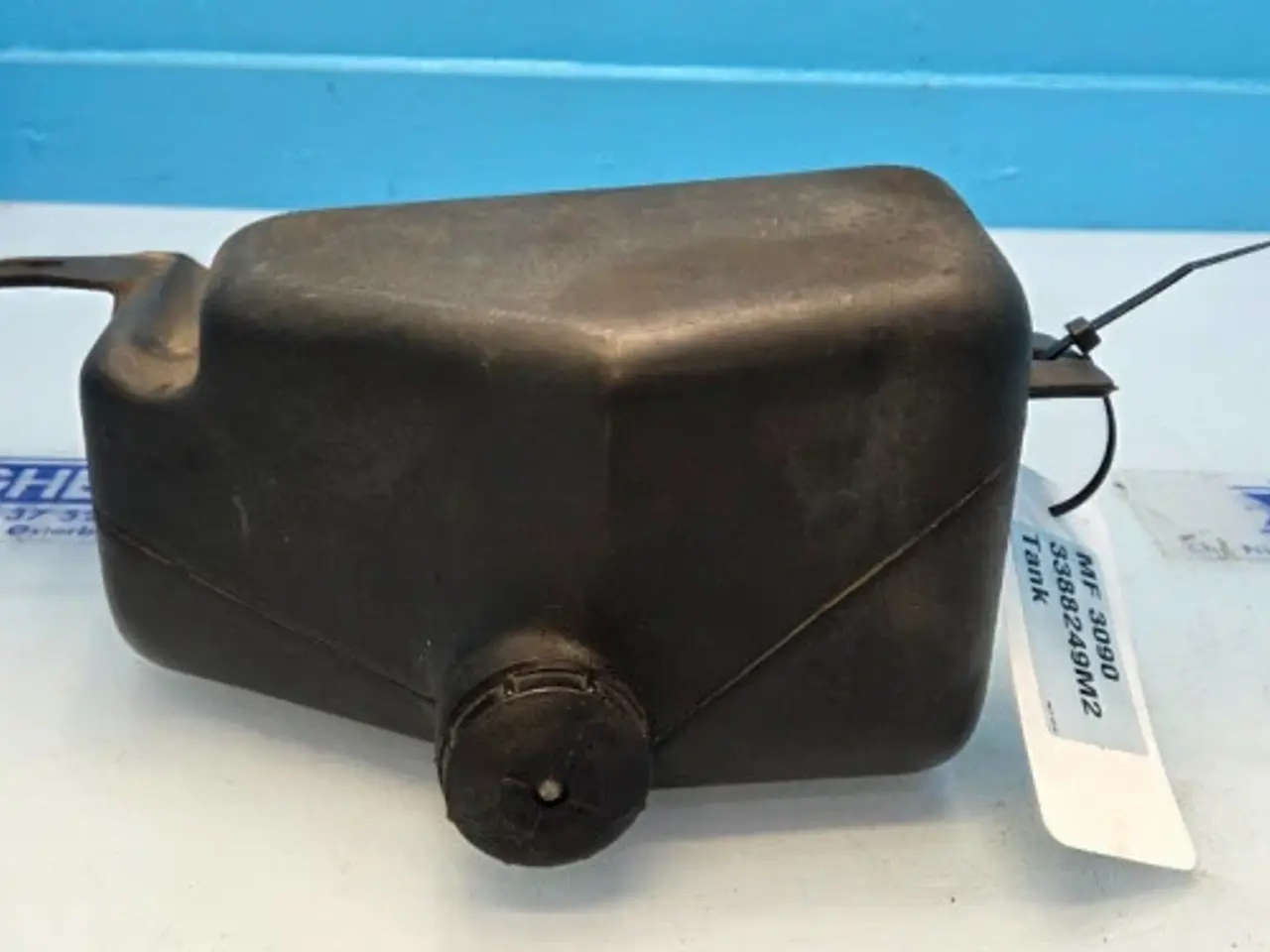 Billede 9 - Massey Ferguson 3090 Sprinklervæskebeholder 3388249M2
