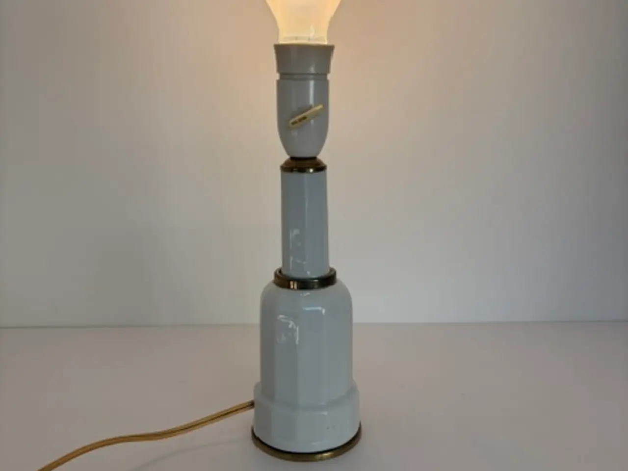 Billede 1 - Heiberg bordlampe i hvid