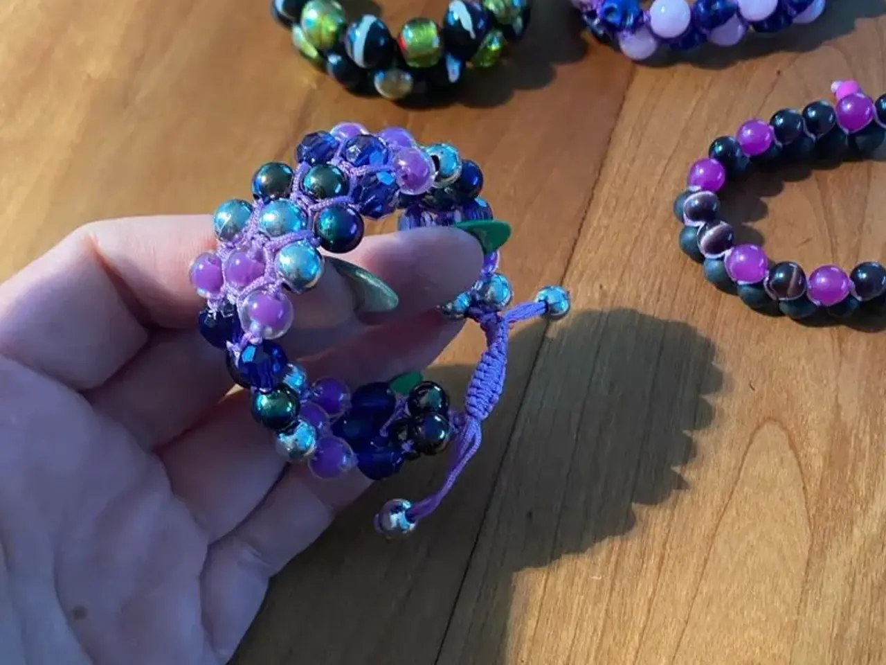 Billede 5 - Nye knyttede armbånd