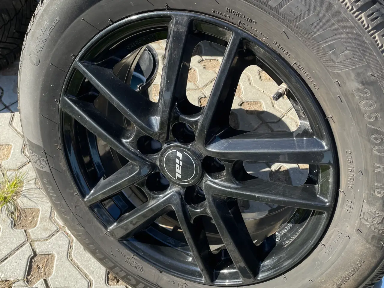 Billede 4 - Dæk og fælger til Kia niro hybrid