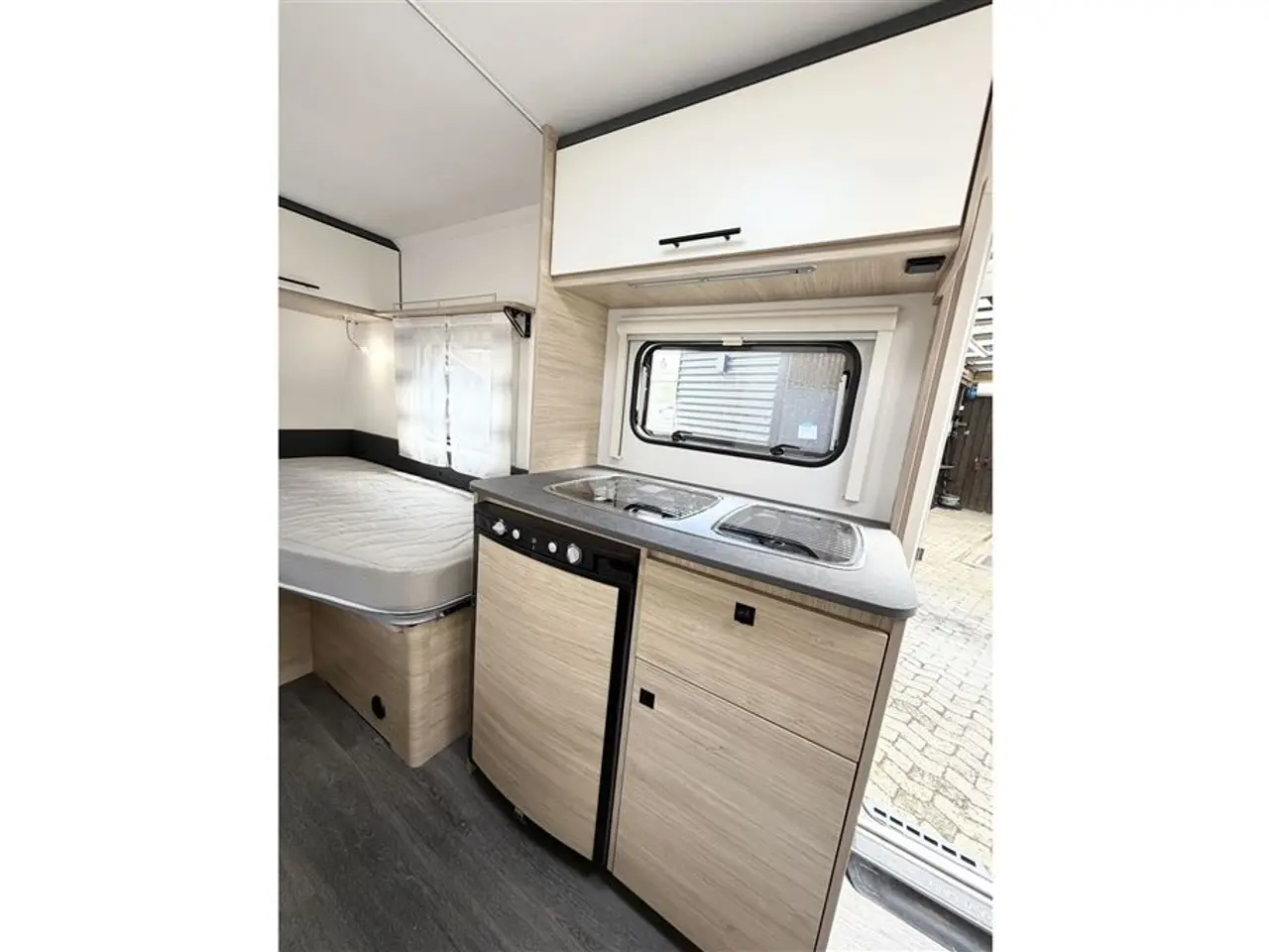 Billede 10 - 2024 - Caravelair ALBA 472 Enkeltsenge-Lamel-Gulvtemp.-Mover-Tagmarkise
