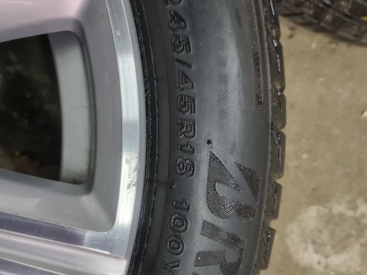Billede 6 - 18" Volvo fælge med sommerdæk