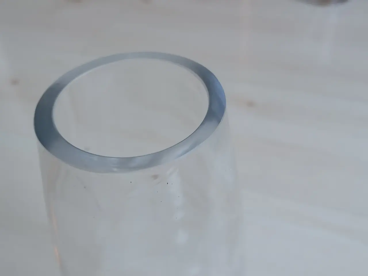 Billede 6 - Slank høj glasvase, højde 28,5 cm