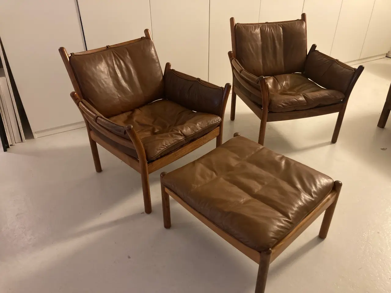Billede 1 - Illum Wikkelsø: 2 Genius lænestole og 1 fodskammel
