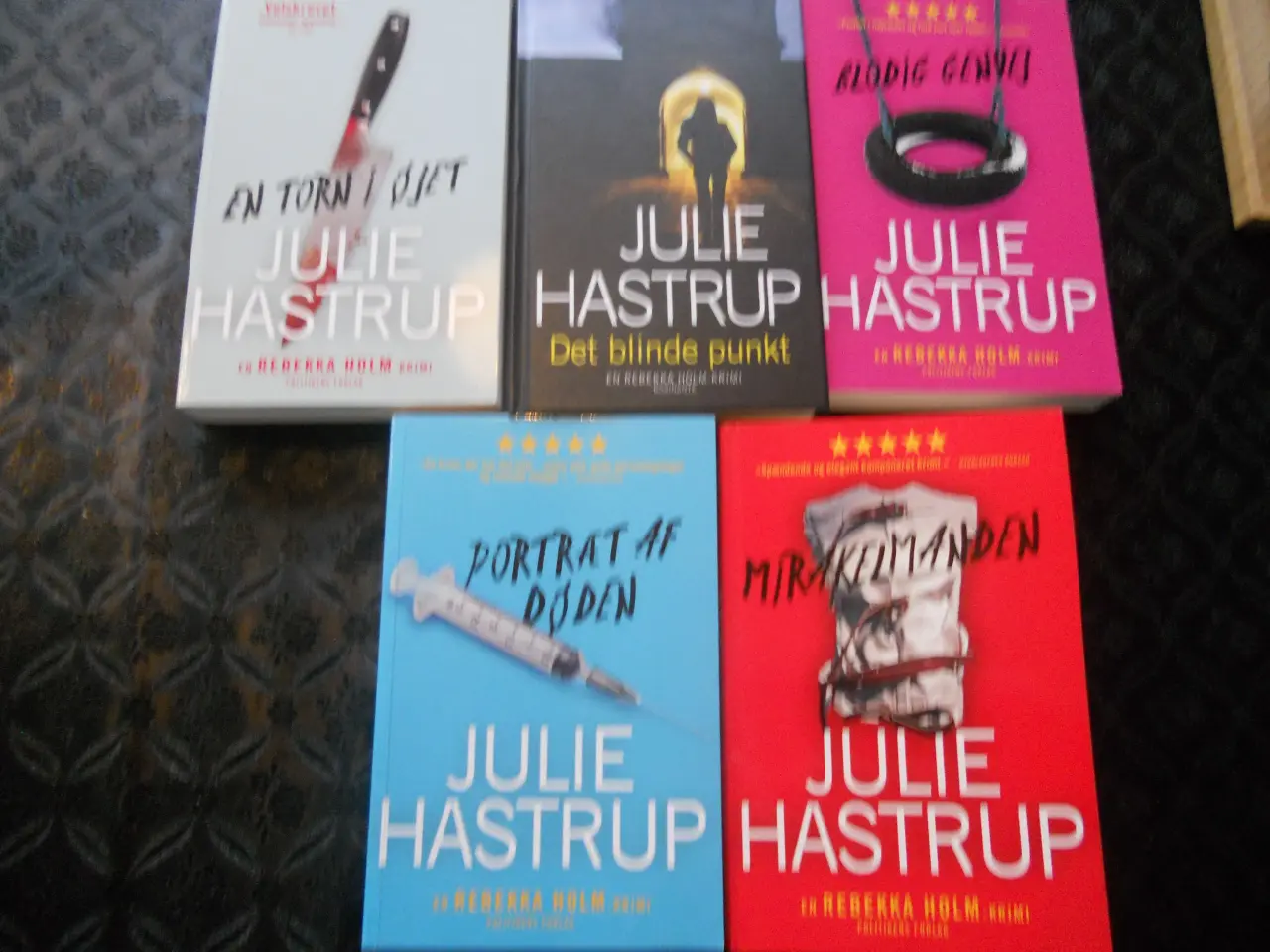 Billede 1 - Julie Hastrup - Rebekka Holm krimi