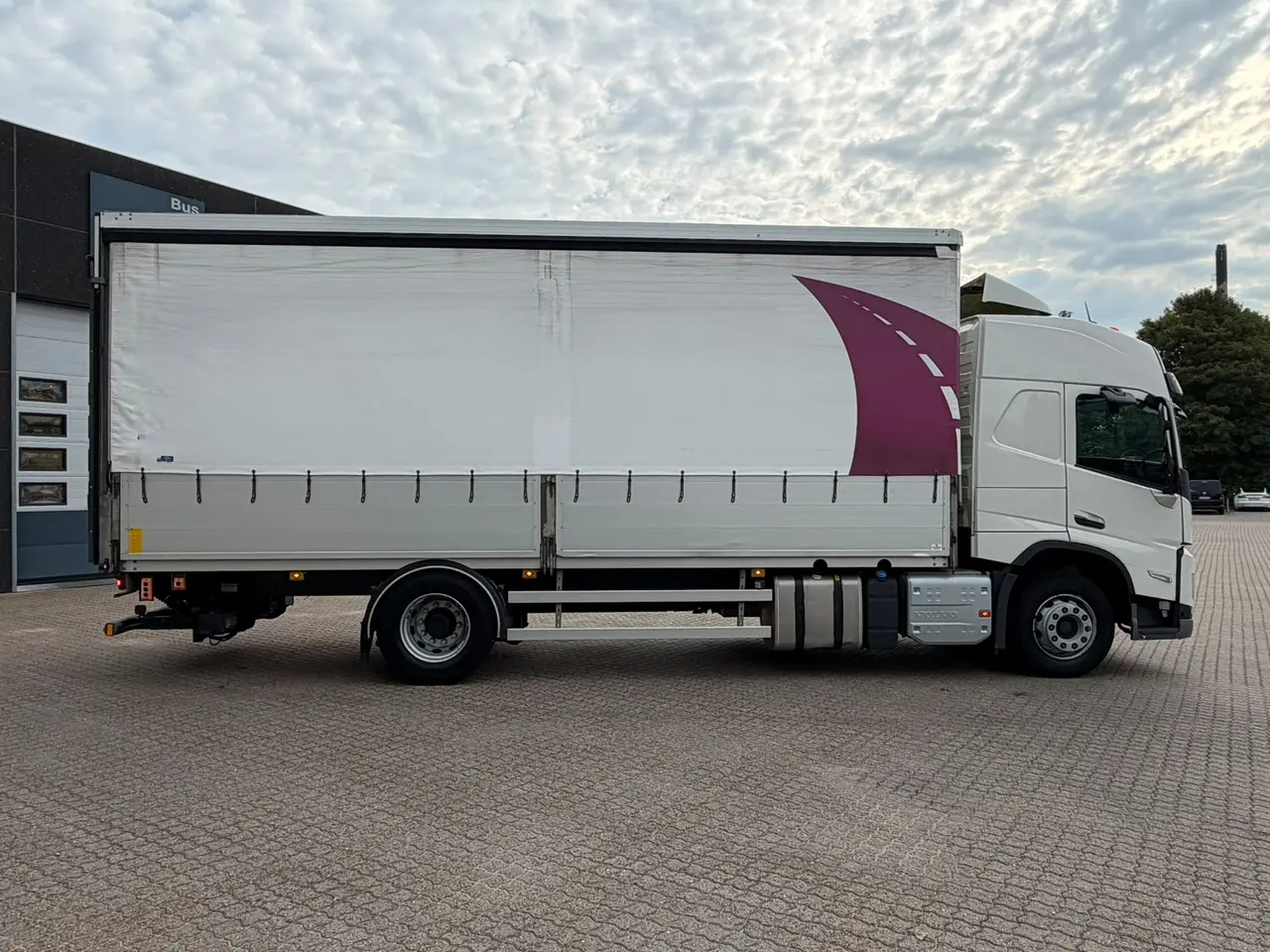 Billede 16 - Volvo FM330 4X2, Presenning