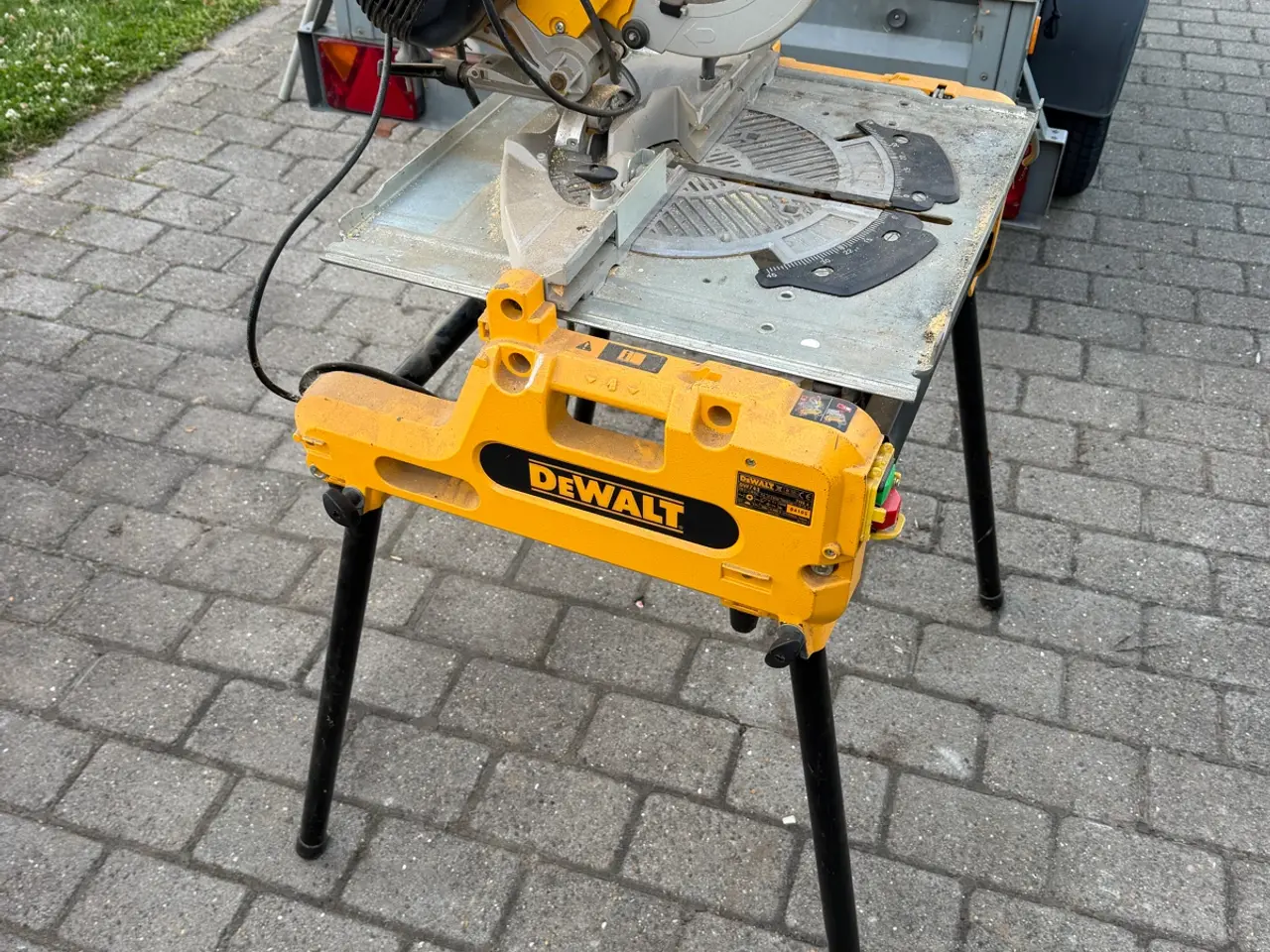 Billede 1 - DeWalt kapsav geringssav 