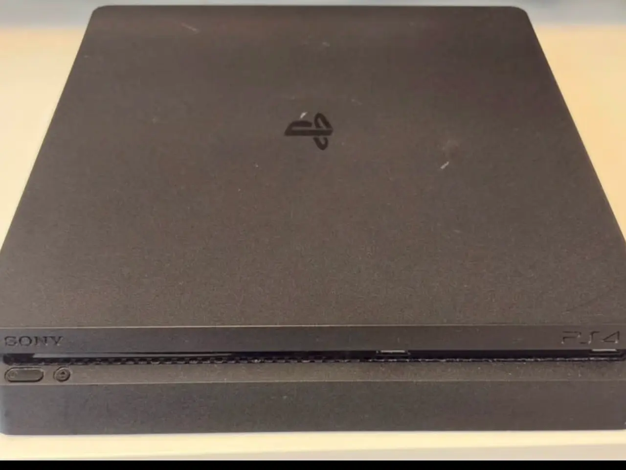 Billede 1 - PS4 med tre controllere