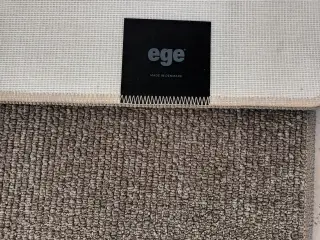 Designtæppe fra EGE tæpper 200 x 298 cm