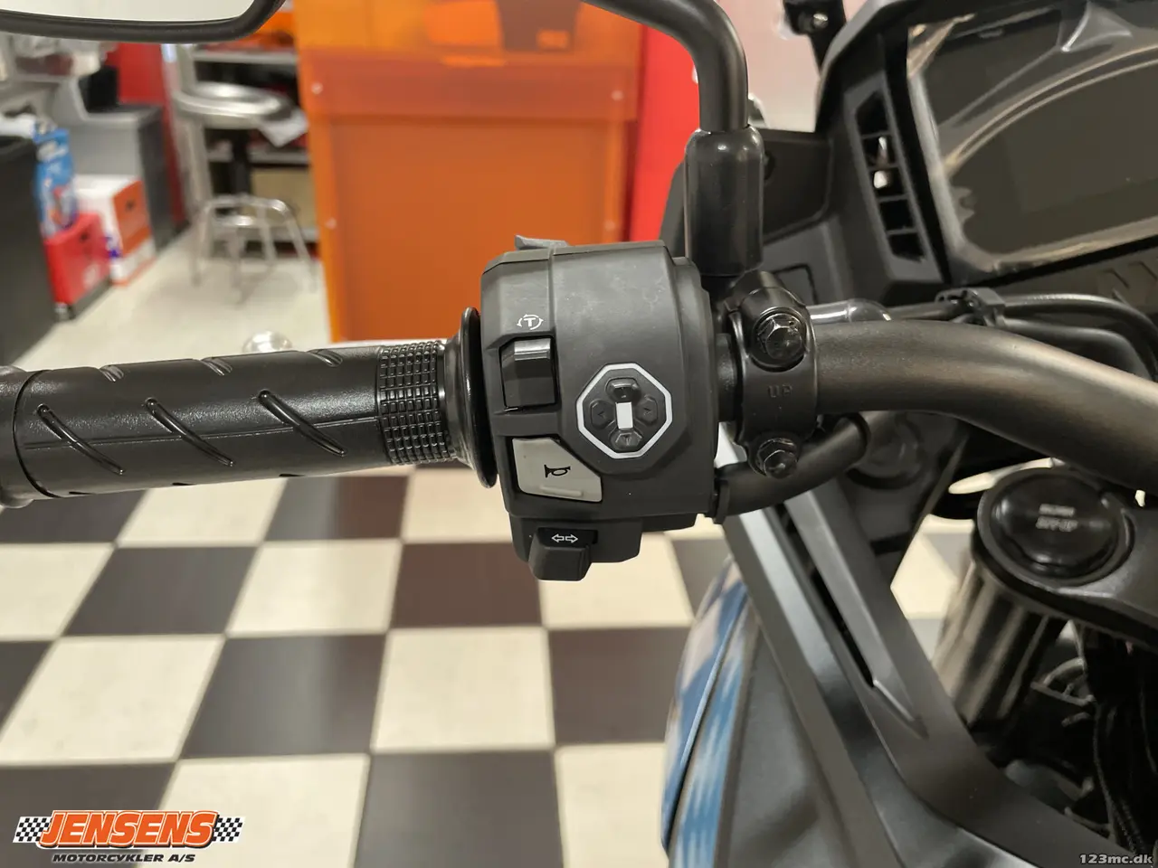 Billede 10 - Honda NX 500 E-Clutch