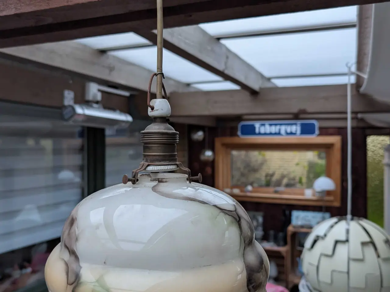 Billede 3 - Gammel Glas Loftslampe med messing ophæng og brune