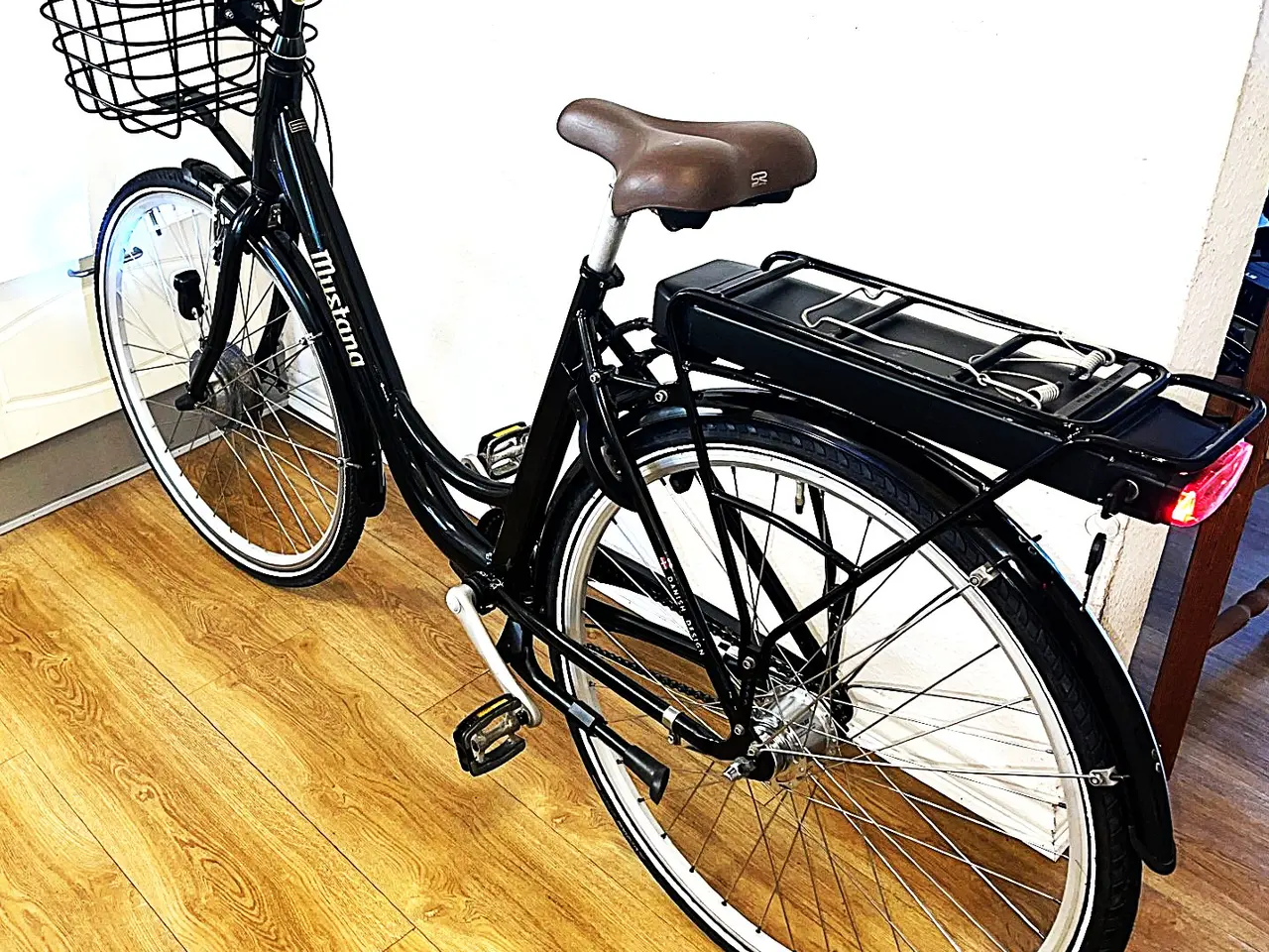 Billede 3 - flot mustang dame elcykel 28" 7 gear.