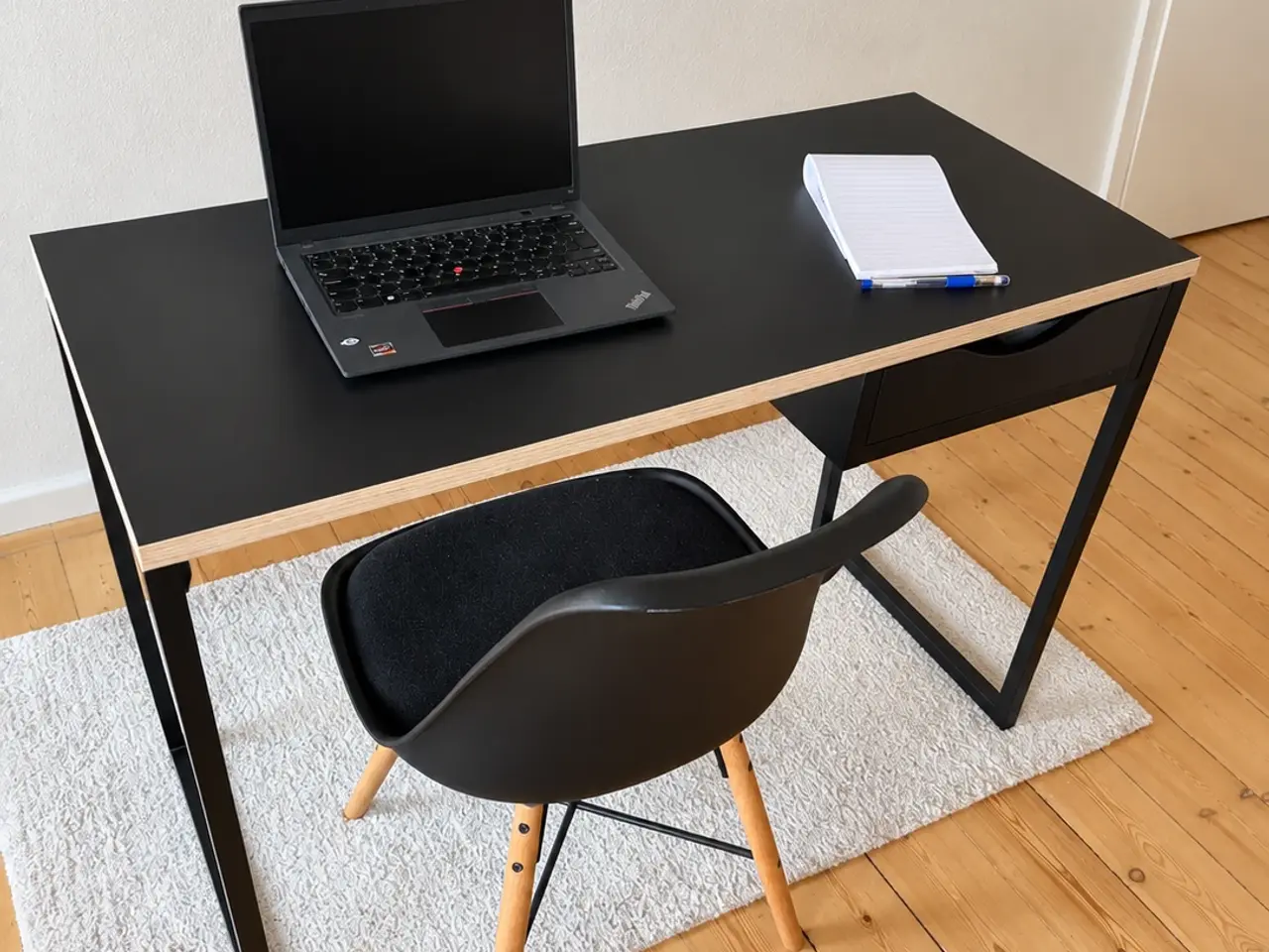 Billede 1 - Skrivebord fra IKEA