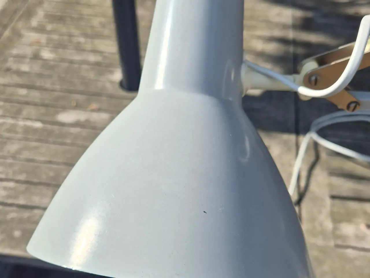 Billede 4 - Fin lysegrå arkitektlampe