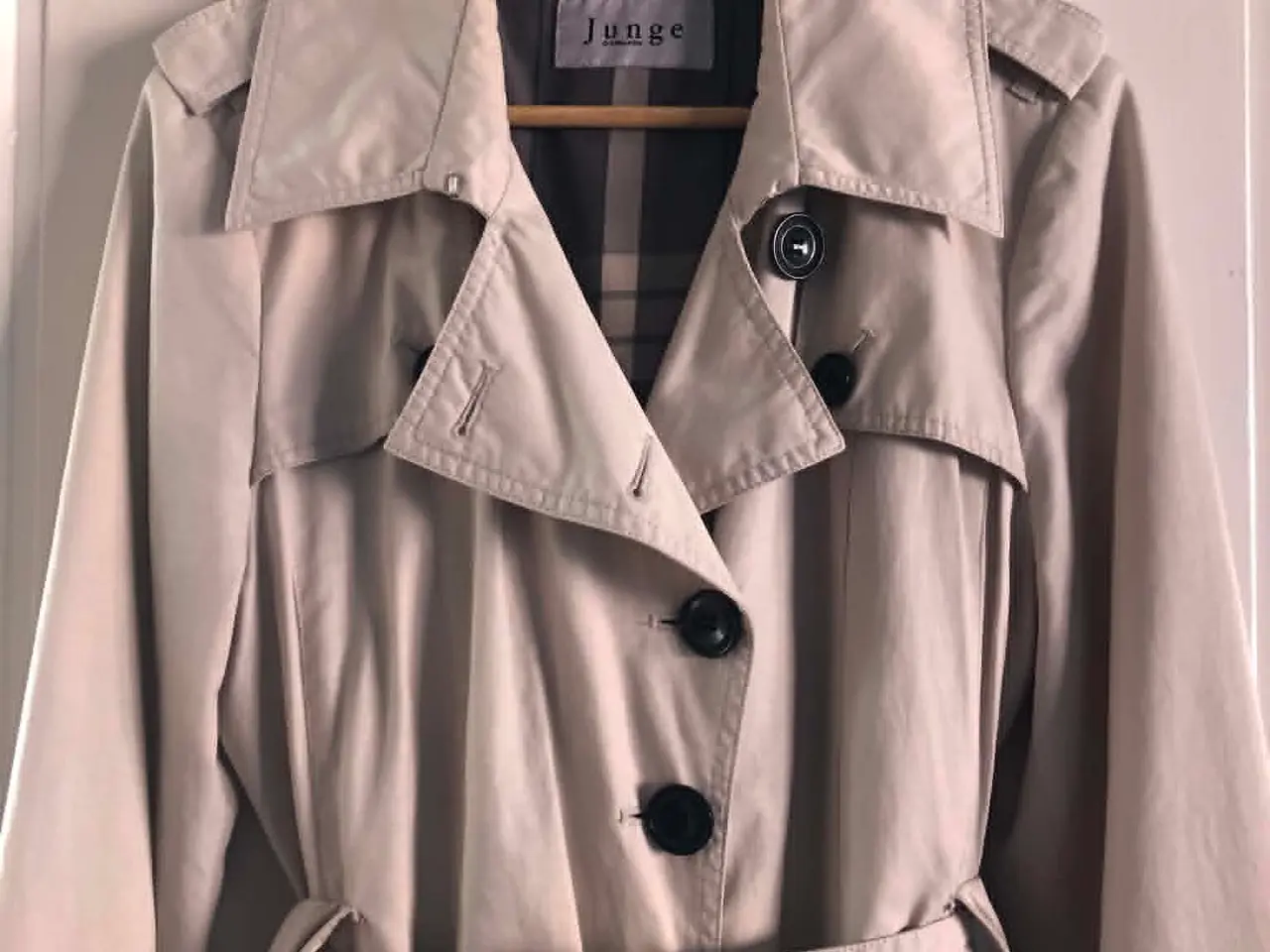 Billede 4 - Elegant Junge trenchcoat str 40 lys grå/beige
