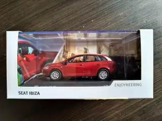 Seat Ibiza ST modelbil rød 1:43