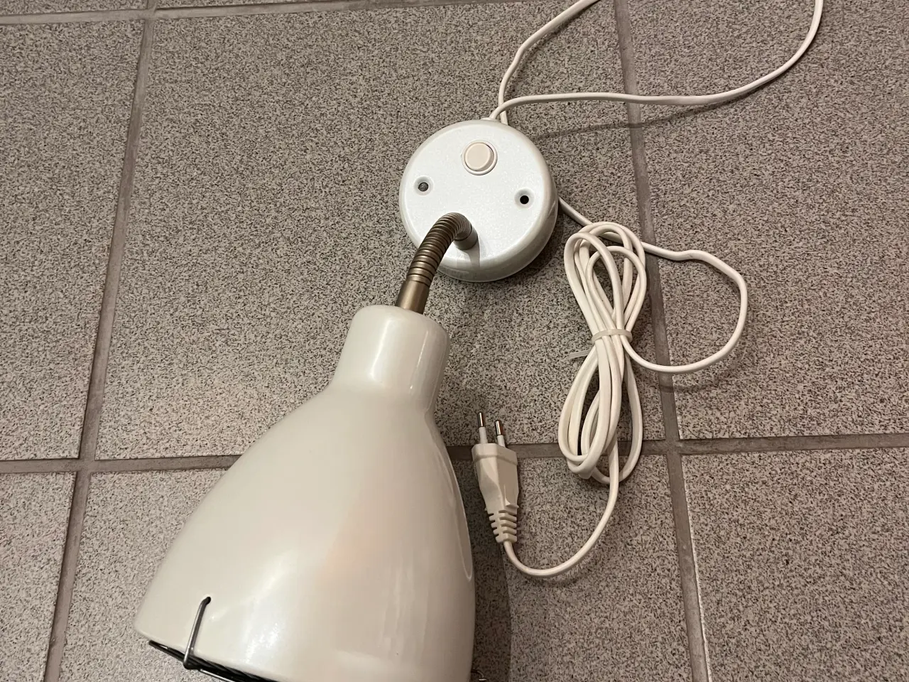 Billede 1 - IKEA sengelampe i perlemorshvid