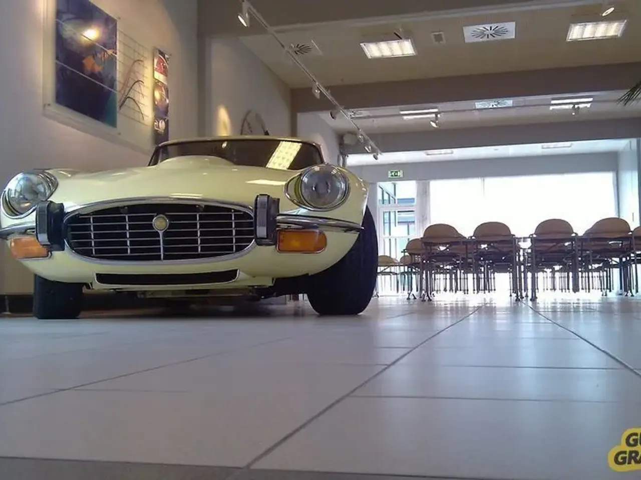 Billede 13 - The Most Wanted Car in the World Jaguar E-Type V12