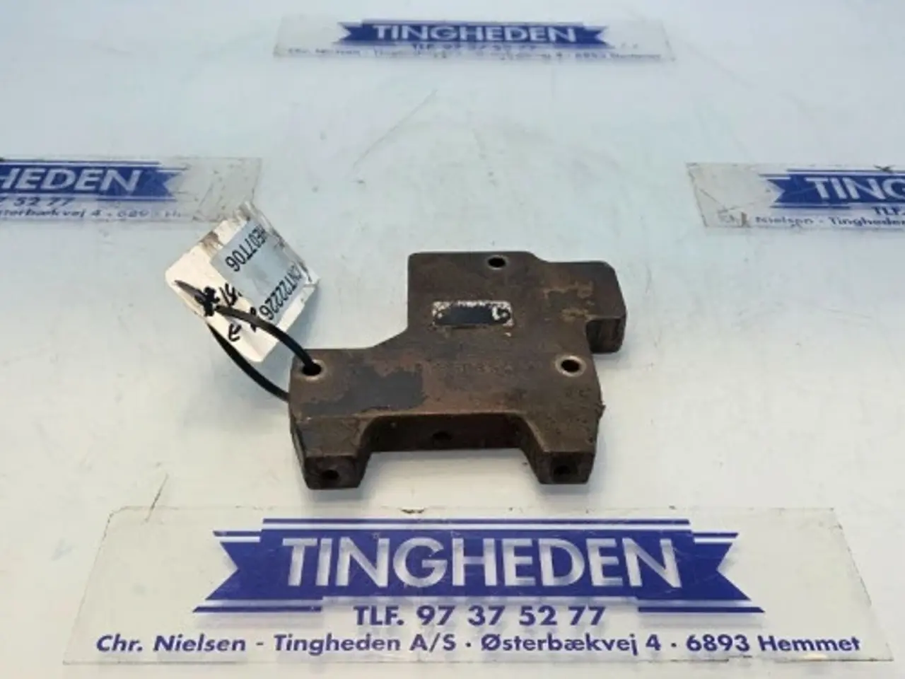 Billede 1 - Massey Ferguson 6290 Ventildæksel 3796105M1