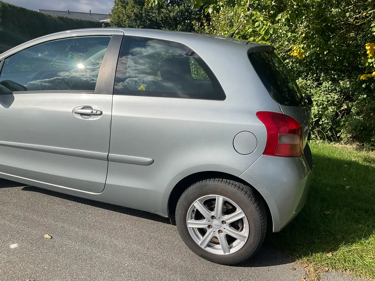 Billede 3 - Toyota Yaris 1,3 Benzin 3 Dørs
