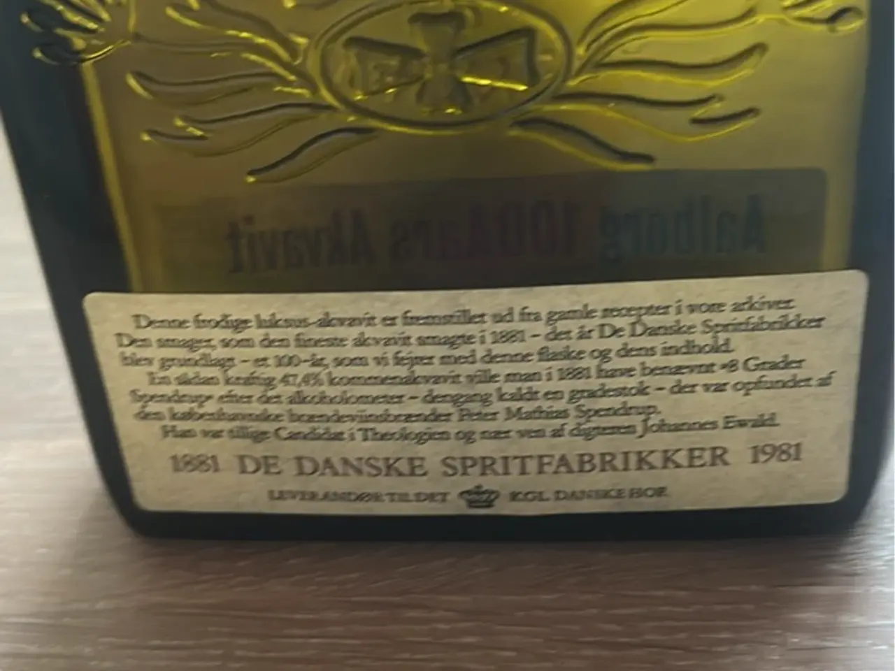 Billede 4 - Samlerobjekt 100-års jubilæumsakvavit 1981