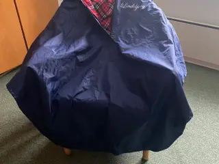 Stort foret poncho mrk "Lindebjerg"