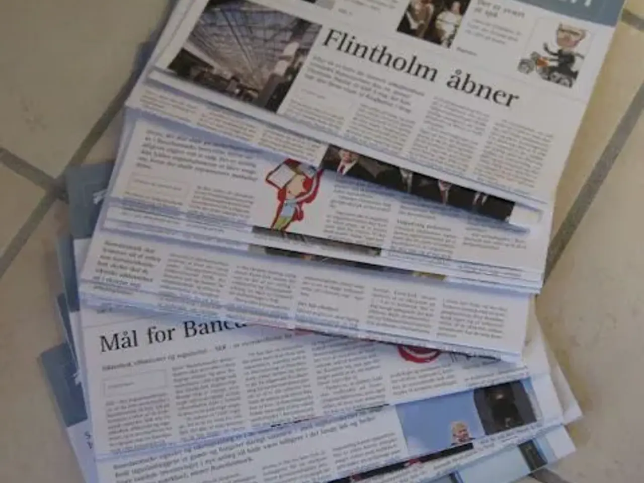 Billede 1 - 26 stk. baneavisen 5/6.årgang 2004/2005