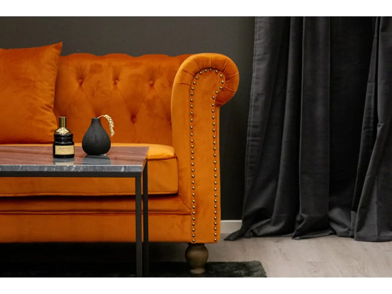 Billede 2 - Velvet 3 personers Sofa  - Natur og Rusty Cognac