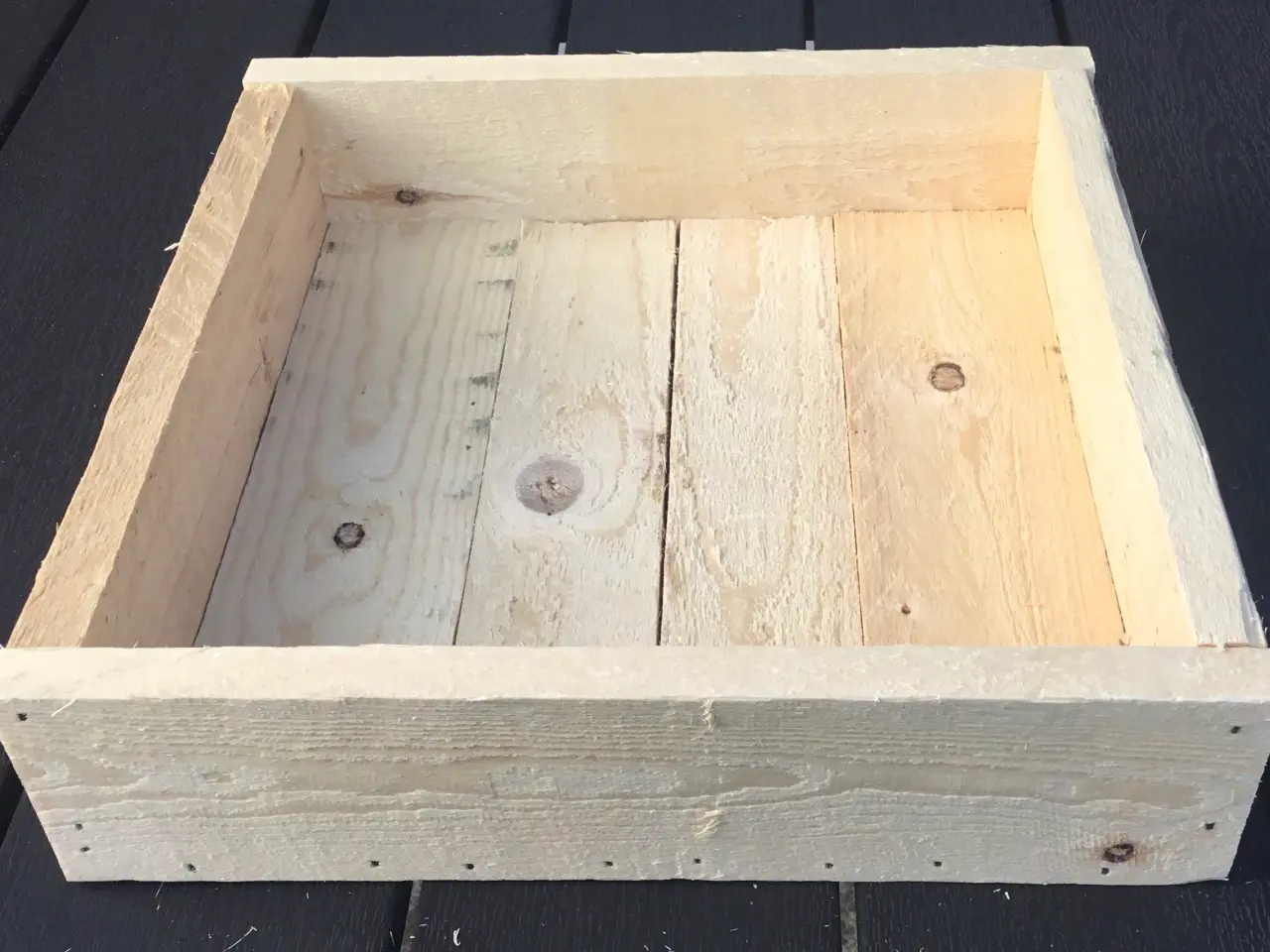 Billede 4 - Træ kasse / bakke i genbrugstræ fyr 30 x 30