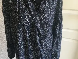 Helt ny smuk bluse Samsøe str. 38