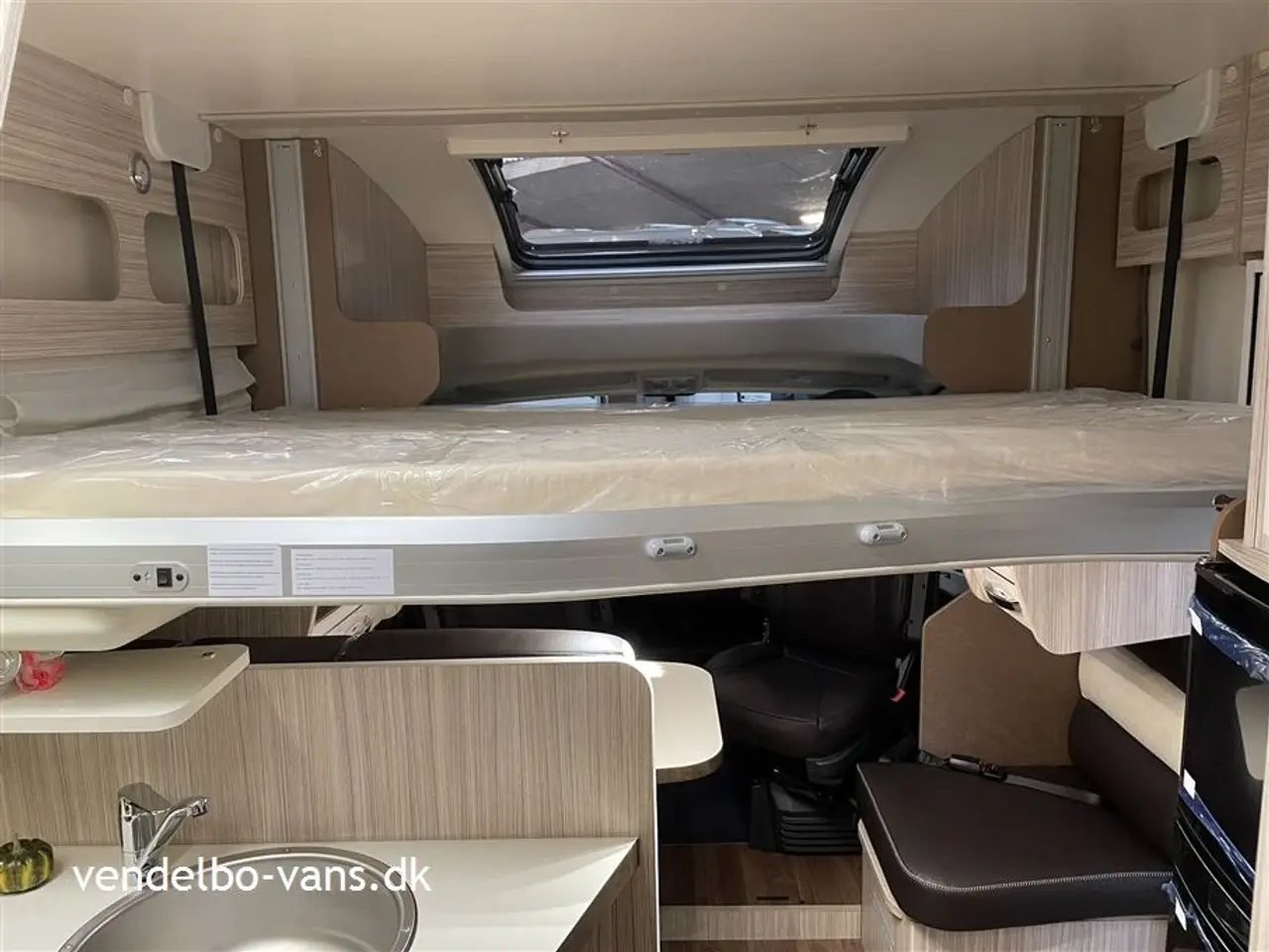 Billede 8 - 2024 - Elnagh T-Loft 530   Enkeltsenge og stor garage - 5 selepladser