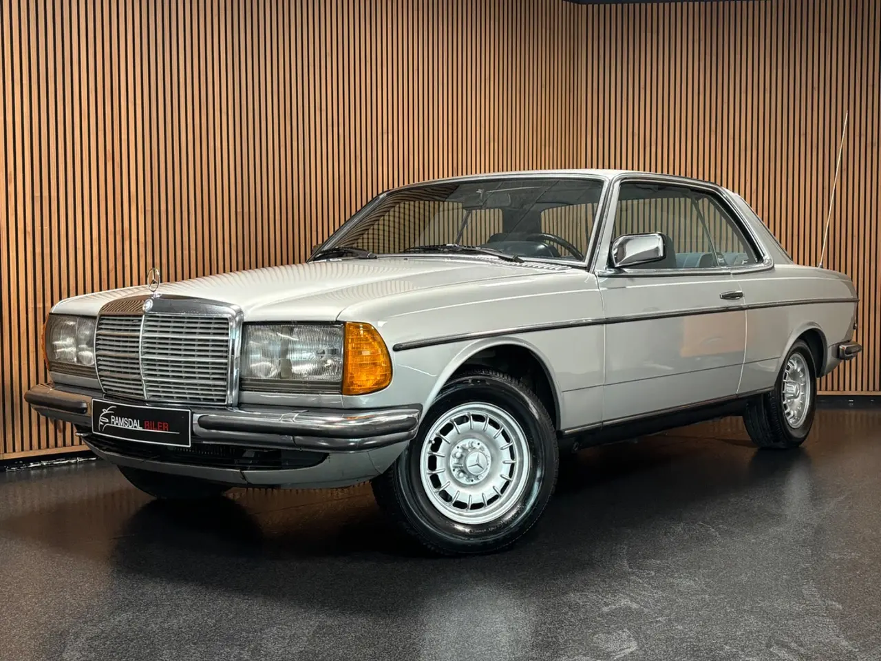 Billede 1 - Mercedes 230 CE 2,3 Coupé aut.