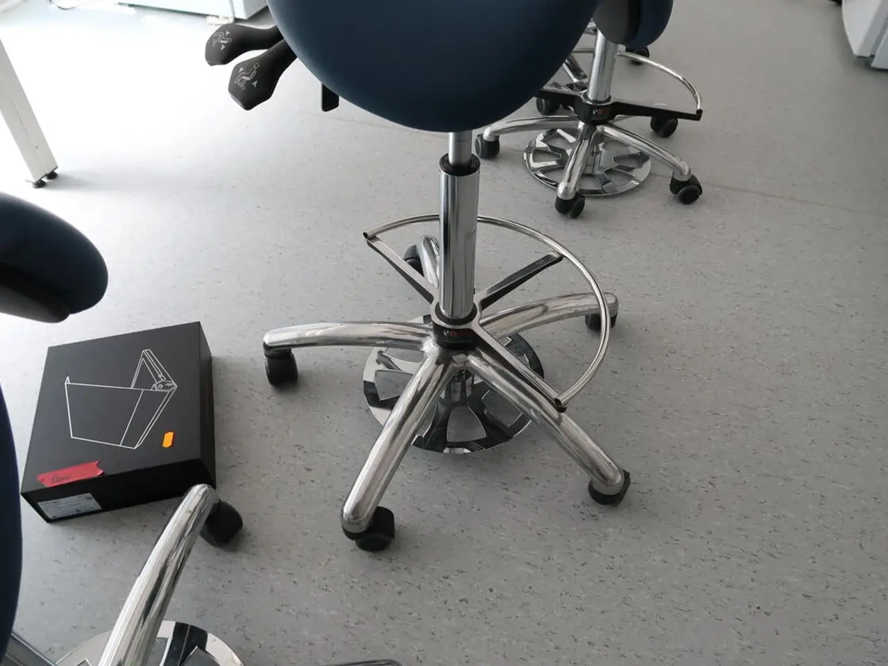 Billede 3 - Laboratoriestol VELA MEDICAL CHAIRS