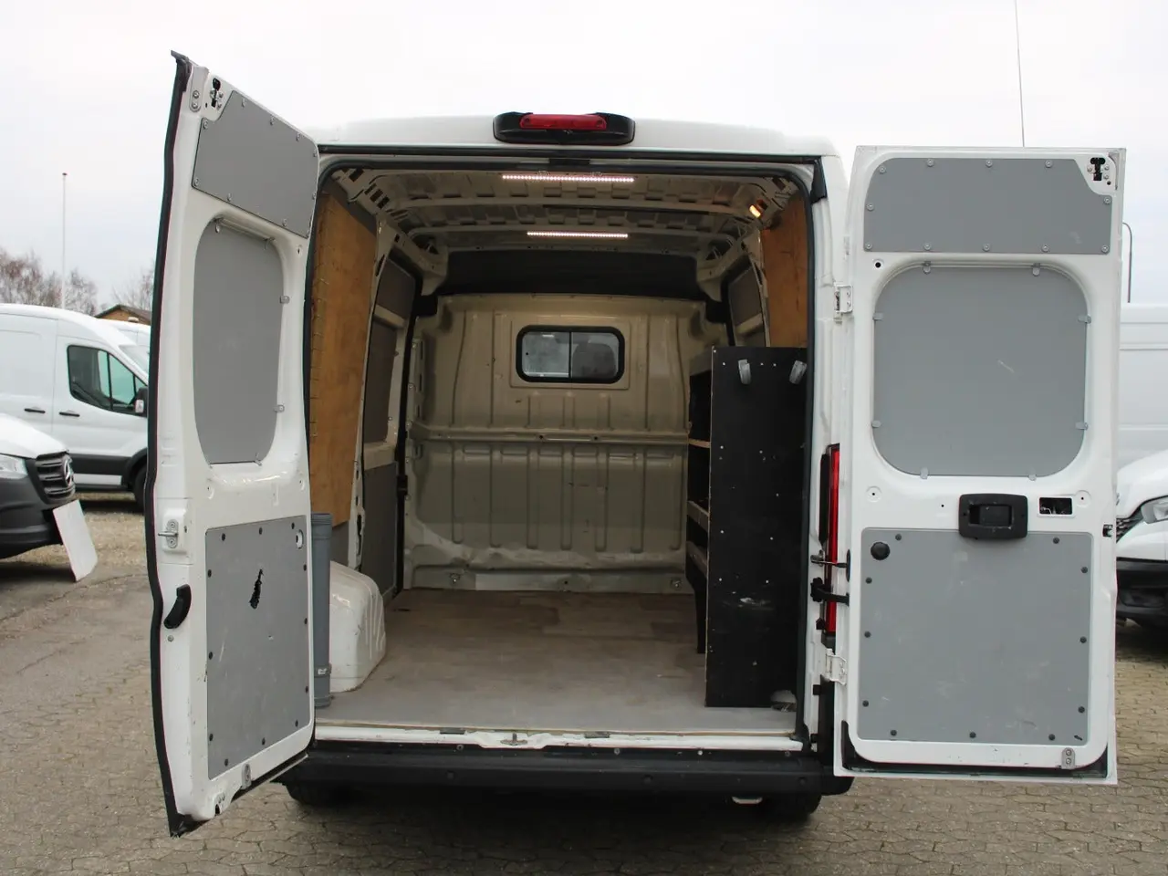 Billede 13 - Peugeot Boxer 335 2,2 BlueHDi 165 L2H2 Premium