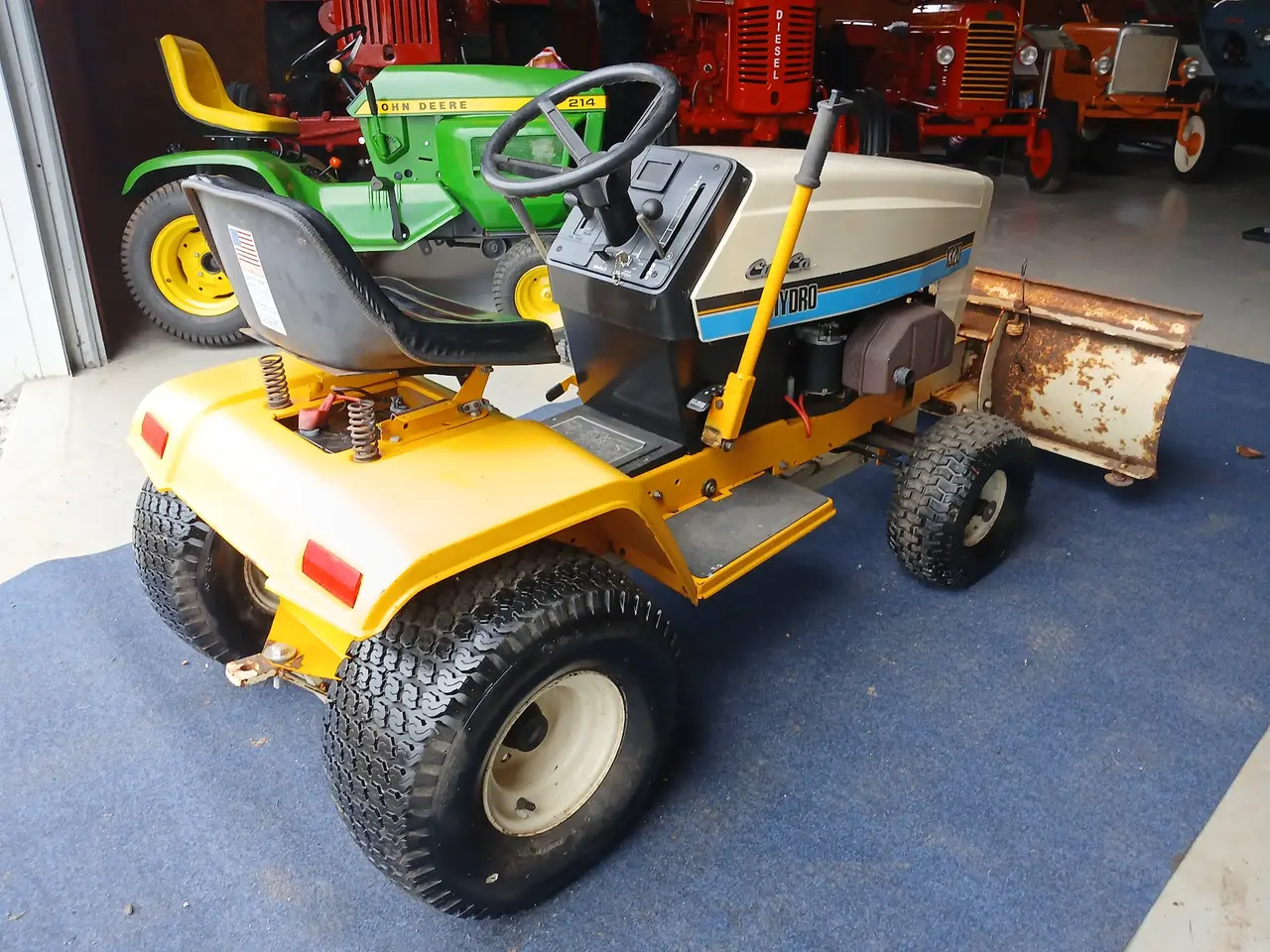 Billede 5 - Cub Cadet 1320 Hydro – Havetraktor med sneblad