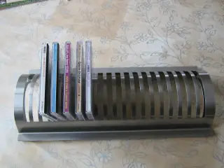 Cd - holder