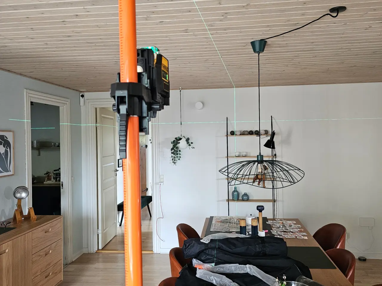 Billede 6 -   Horisontal og Vertikal  Stativ til laser 