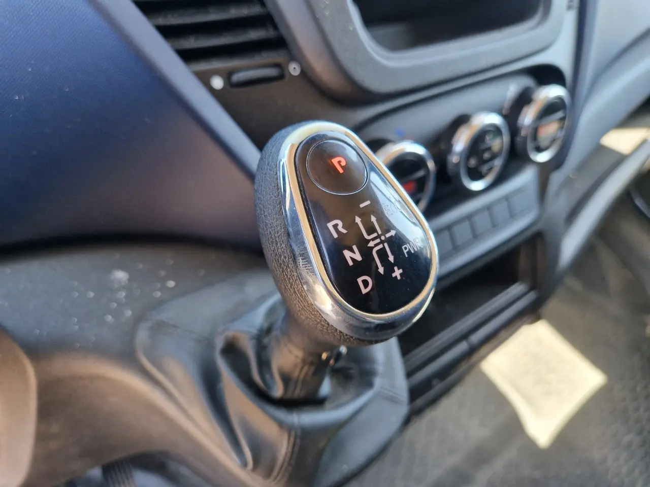 Billede 12 - Iveco Daily 2,3 35S14 12m³ Van AG8